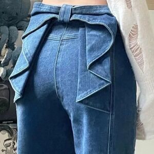 High-Waist Ruffle Detail Wide-Leg Jeans - Blue